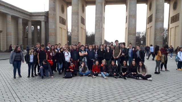 Le groupe devant la porte de Brandebourg !