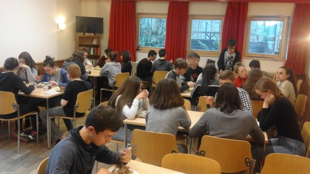 A table ! (2)