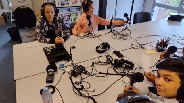 Interview en studio 1000x753 